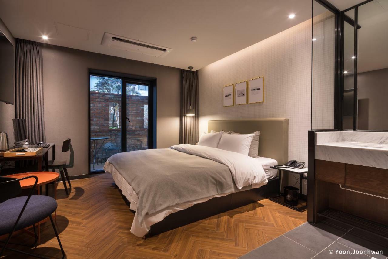 Brown Dot Hotel Seomyeon Busan Exterior photo