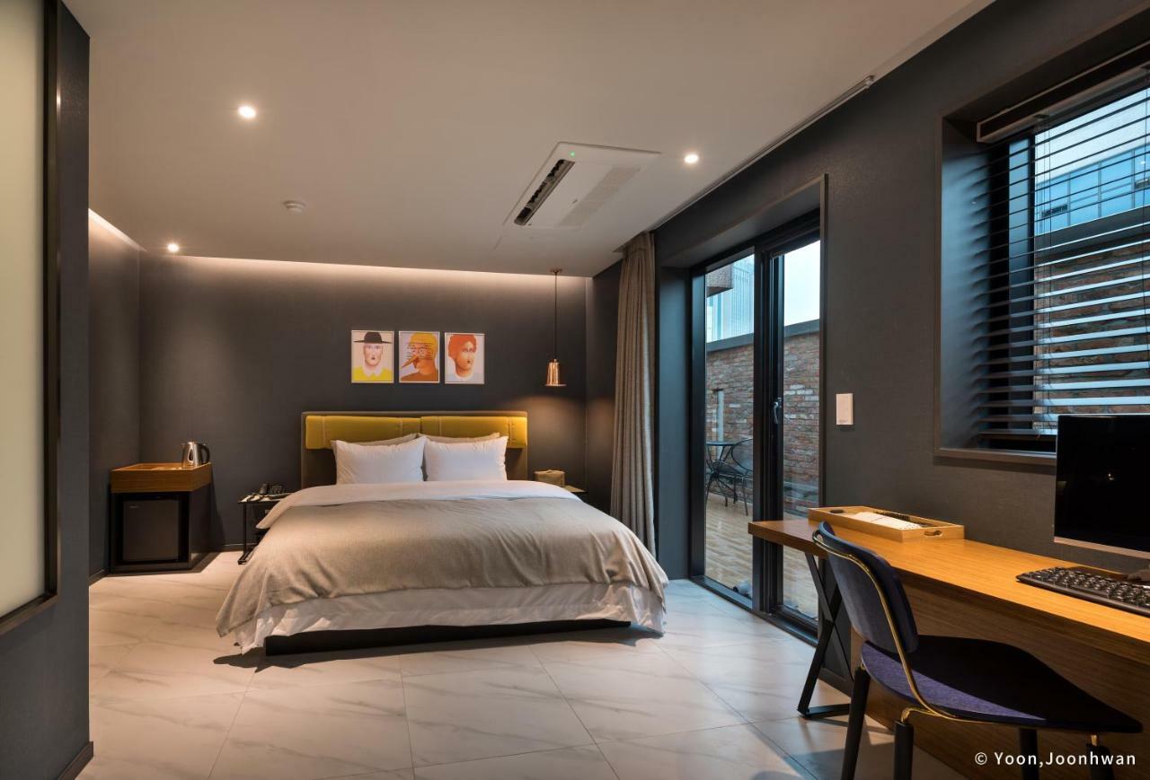 Brown Dot Hotel Seomyeon Busan Exterior photo