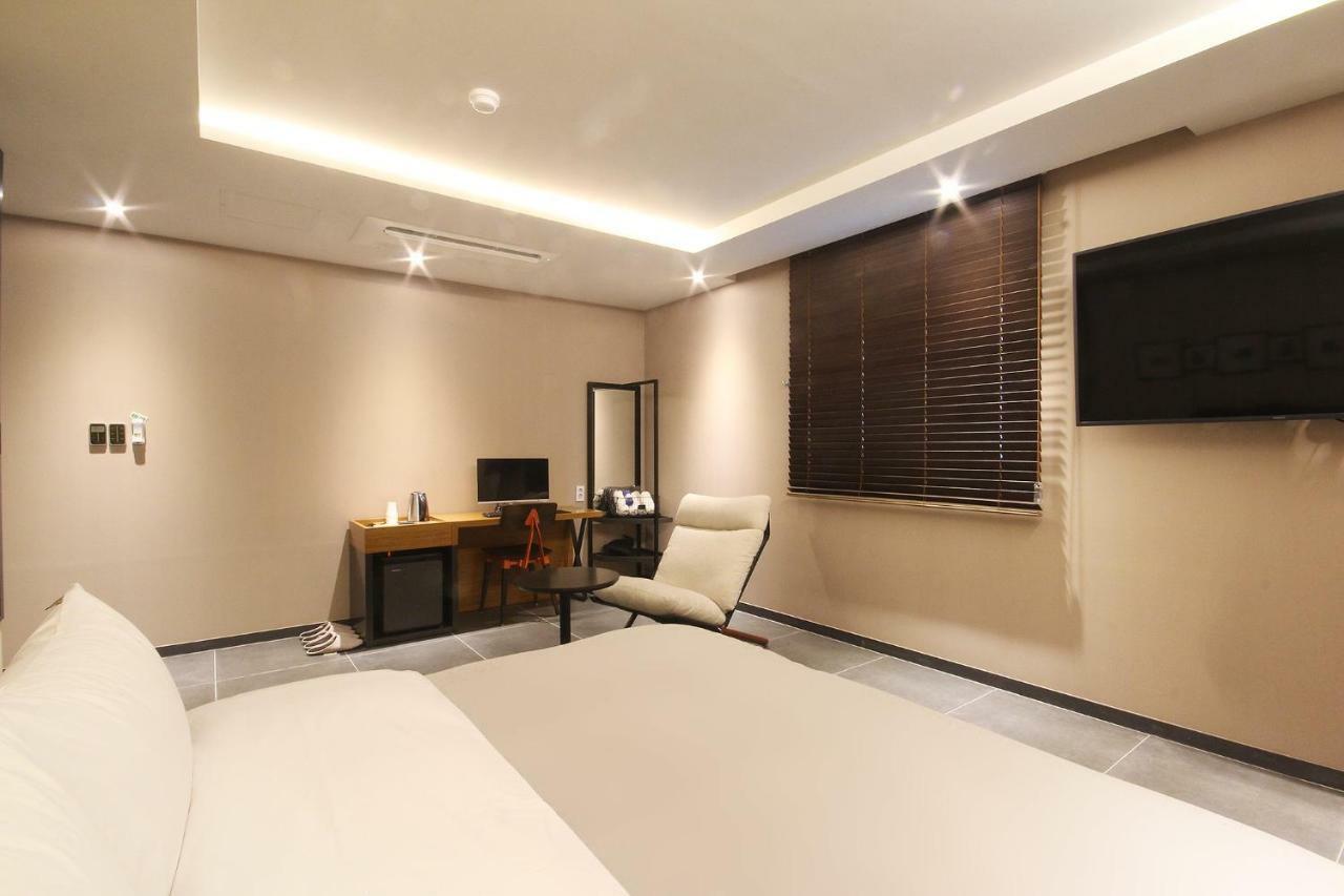 Brown Dot Hotel Seomyeon Busan Exterior photo