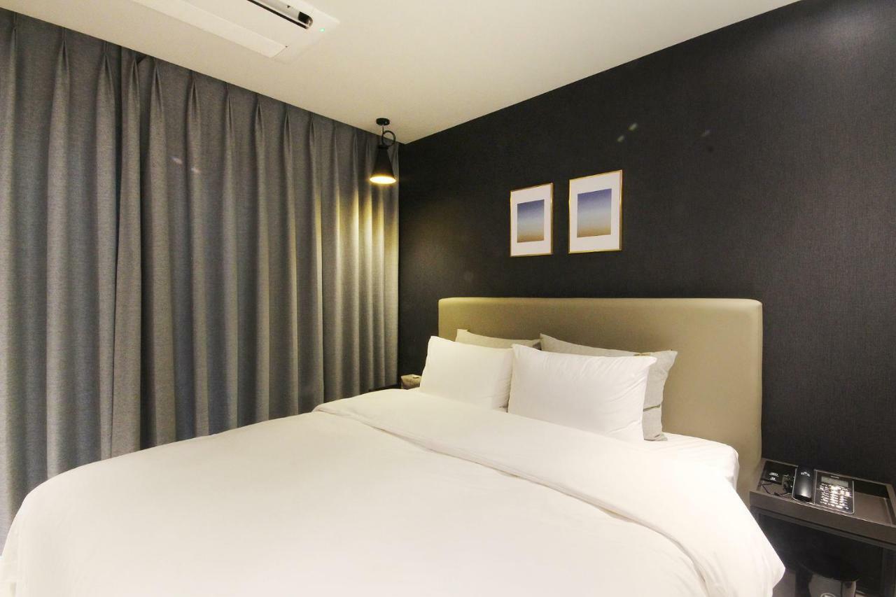 Brown Dot Hotel Seomyeon Busan Exterior photo