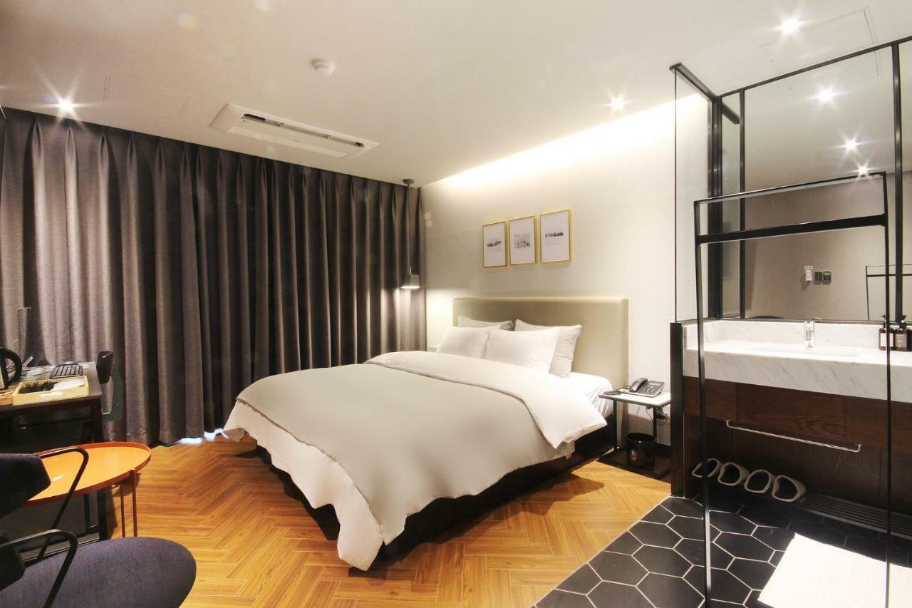 Brown Dot Hotel Seomyeon Busan Exterior photo