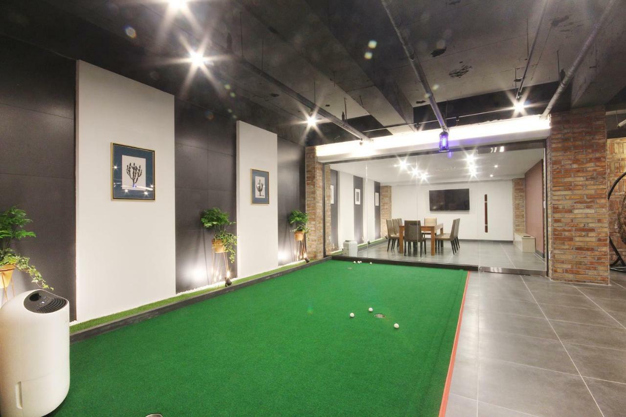 Brown Dot Hotel Seomyeon Busan Exterior photo