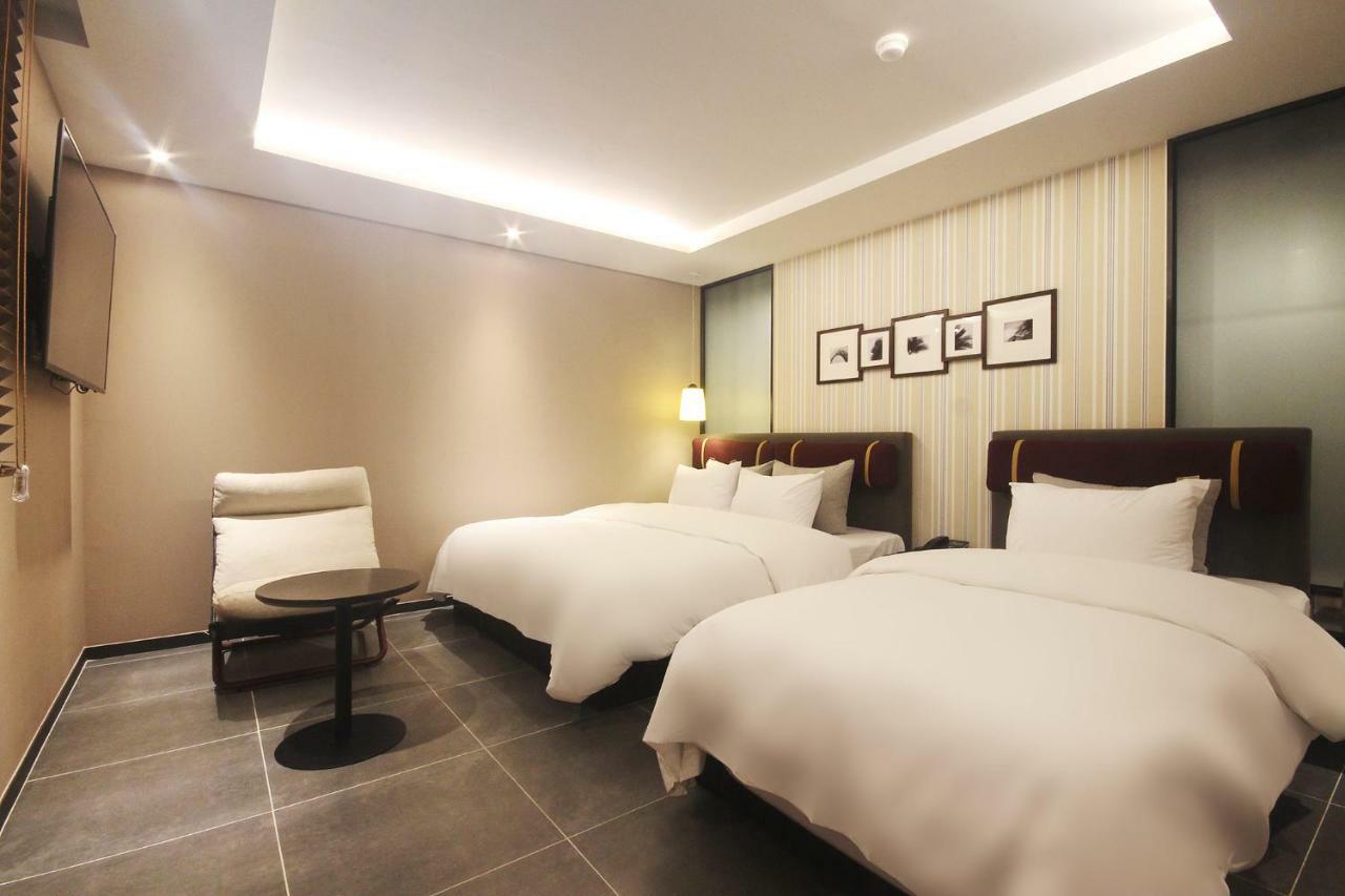 Brown Dot Hotel Seomyeon Busan Exterior photo