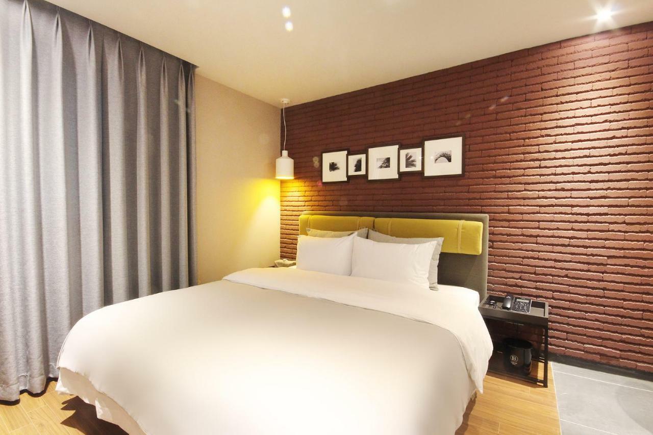 Brown Dot Hotel Seomyeon Busan Exterior photo